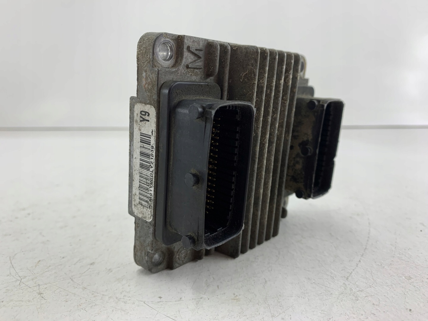 DAEWOO REZZO 2.0 control unit of the engine 09388049