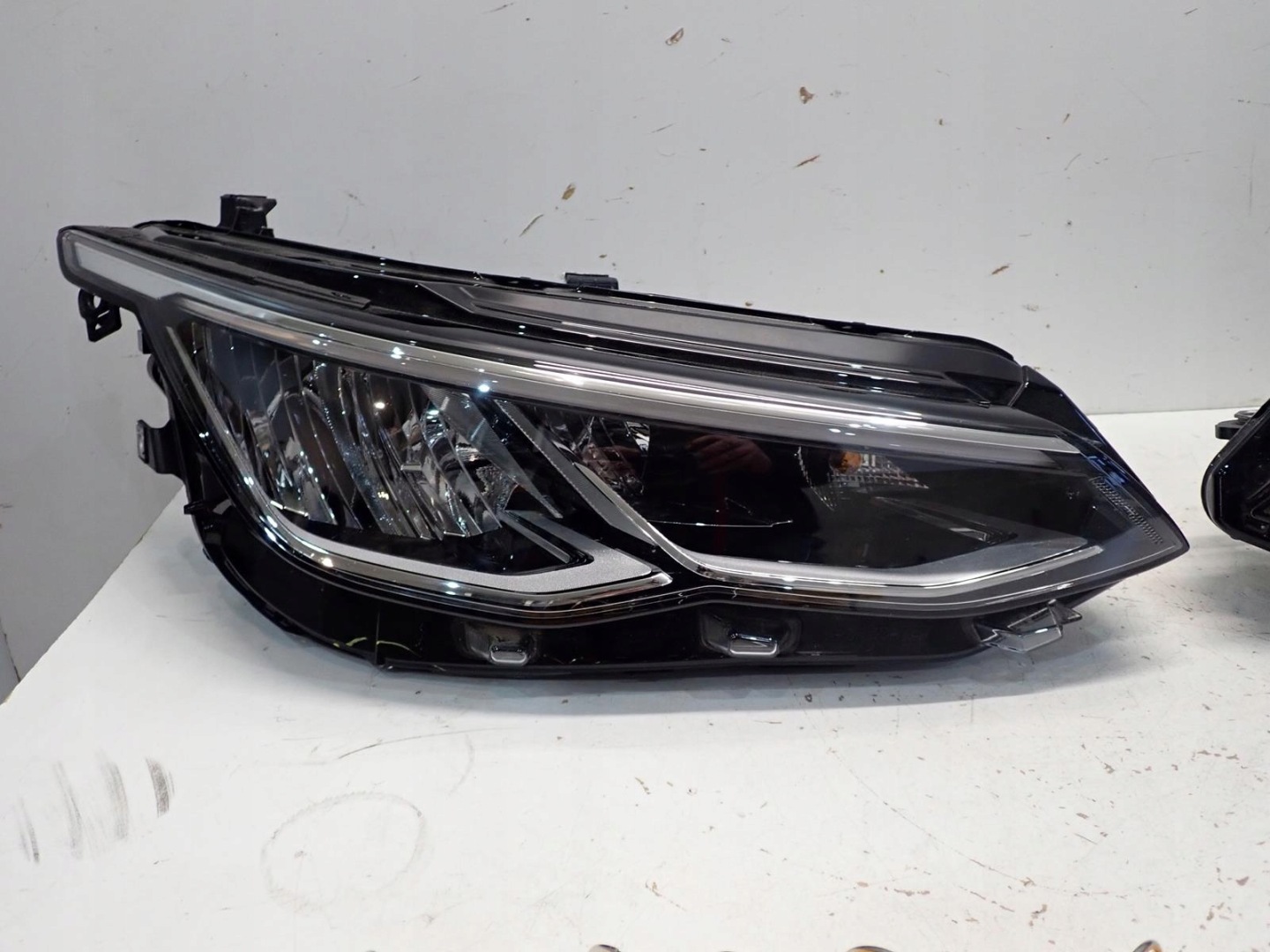 light front right VW GOLF VIII 20- FULL LED 5H1