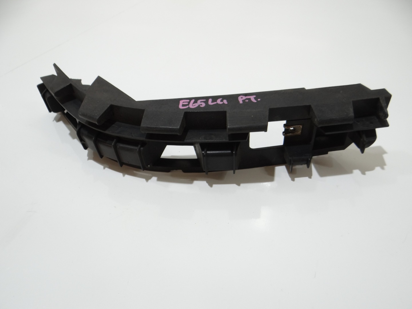 bumper bracket right rear part BMW E65 LCI 7123798