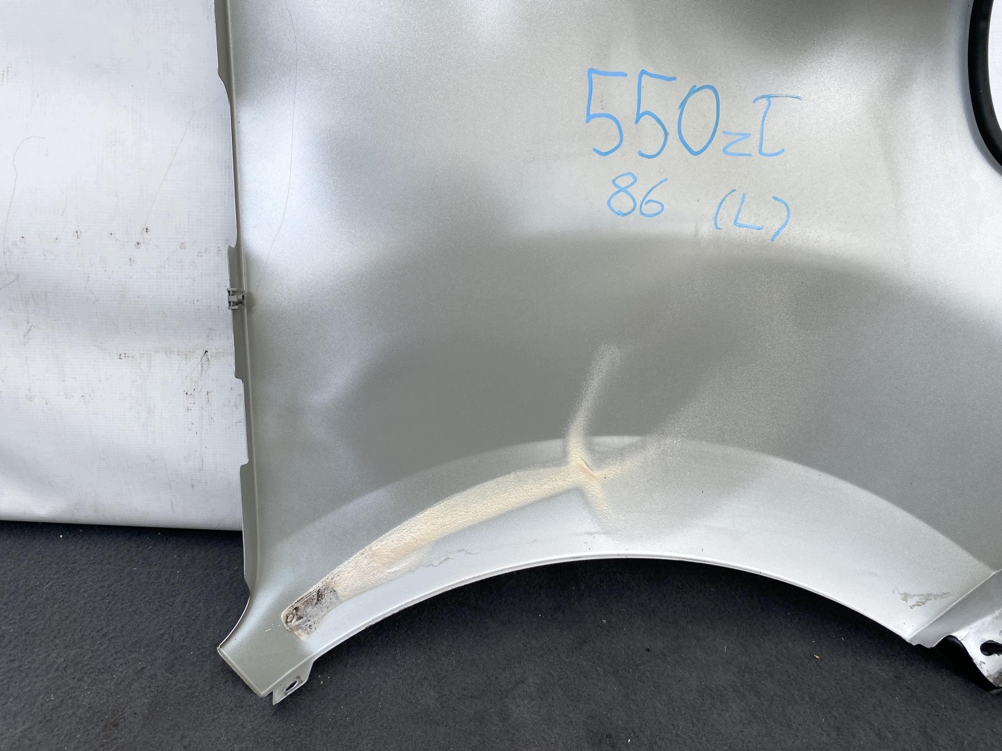 RENAULT MASTER 3 10- fender front front SREBRNY left 631010504R