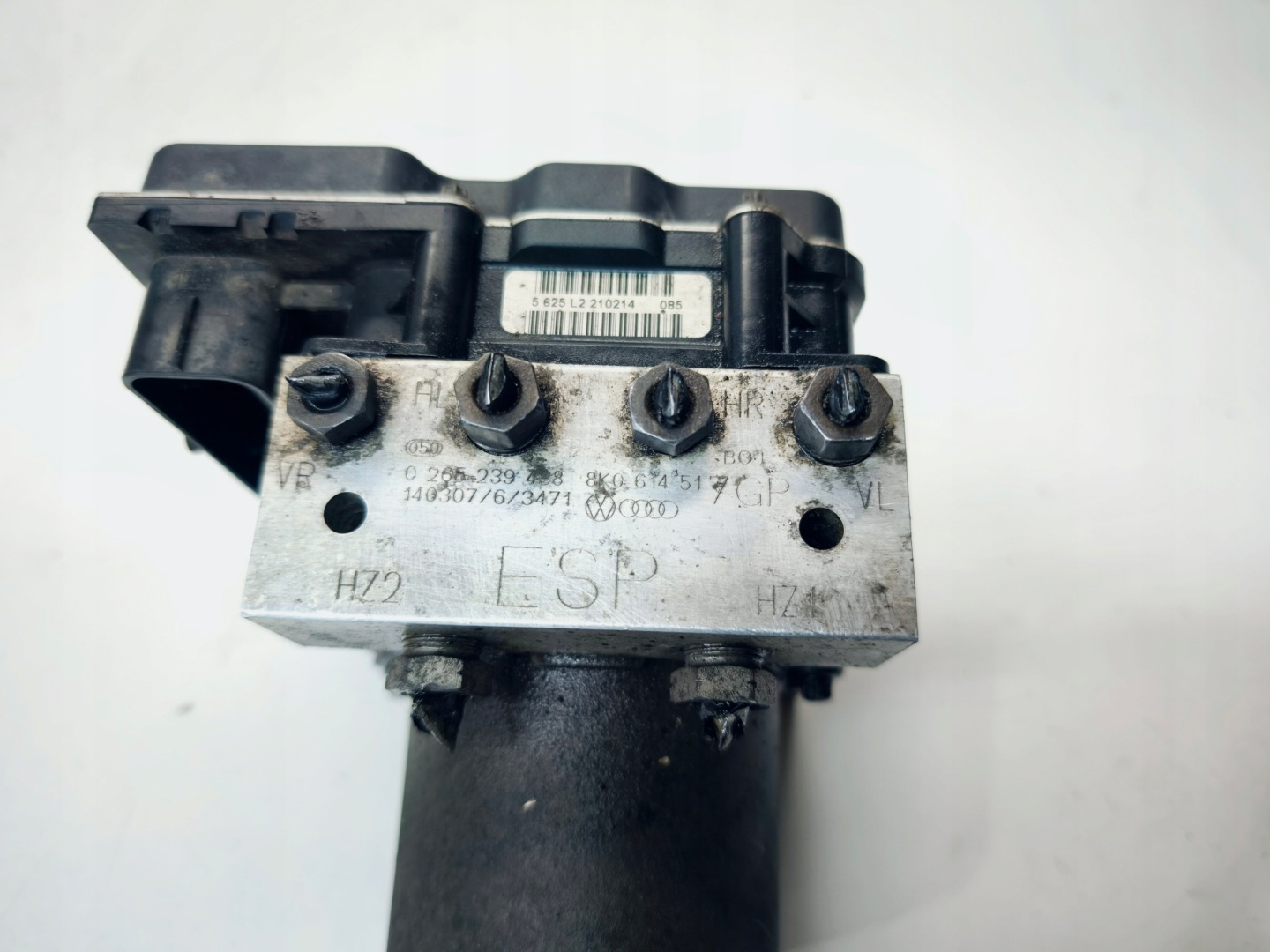 brake booster + control unit ABS ESP AUDI A4 B8 A5 8K0907379CL 8K0614517GP