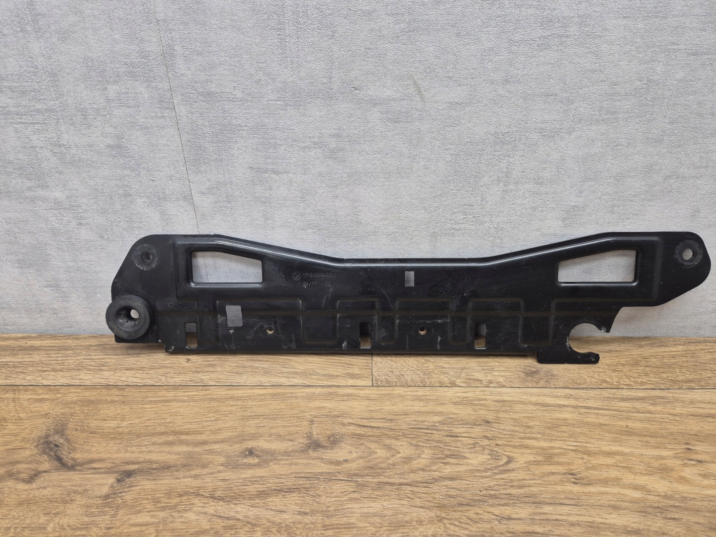 BMW F30 330e HYBRYDA bracket console tanks levelling 8619460