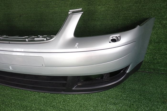 VW TOURAN and 03-06 front bumper front
