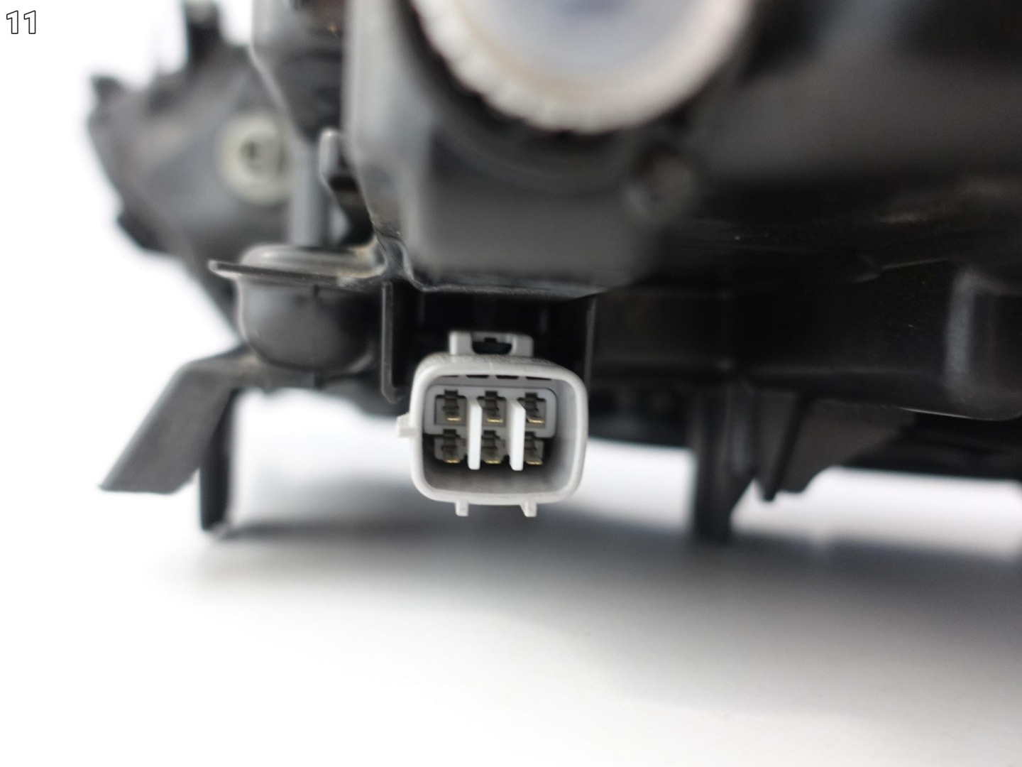 TOYOTA HIGHLANDER IV 4 XU70 19- FULL LED light right front EUROPA