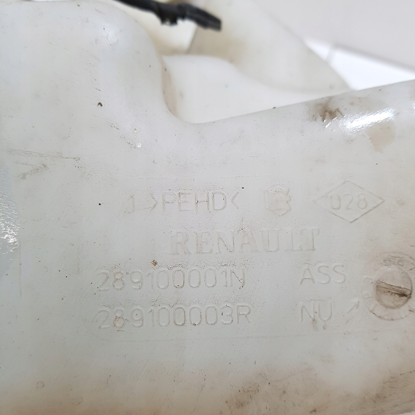 washer fluid tank RENAULT LAGUNA 3 289100001N