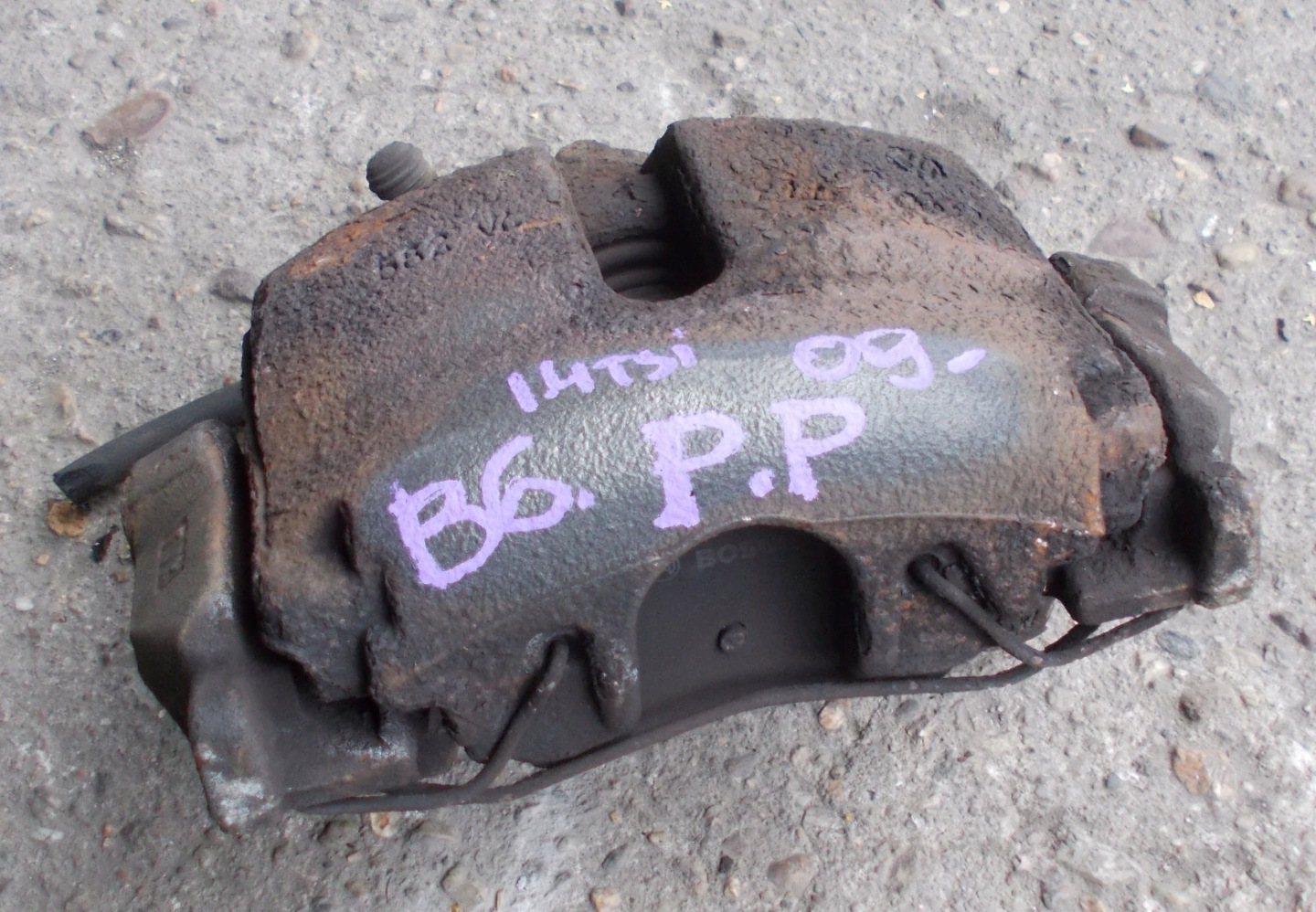 VW PASSAT B6 KOMBI 1.4 TSI 09R caliper brake right front