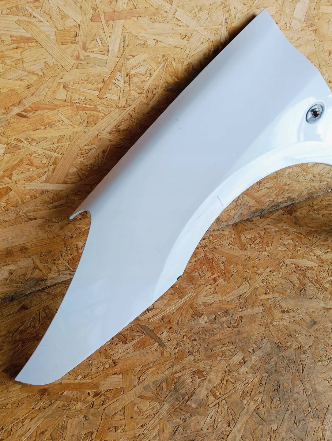 fender left front BIALY Peugeot 307 Lak EWPB