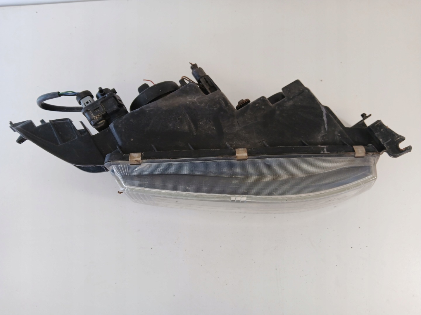 MITSUBISHI GALANT VIII light left front