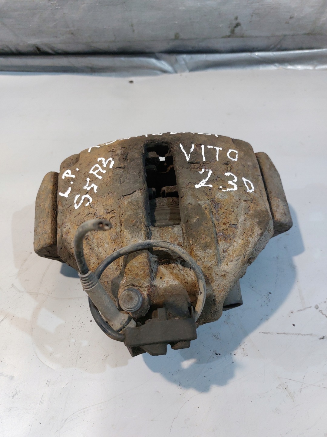 caliper brake left front MERCEDES W638 2.3D