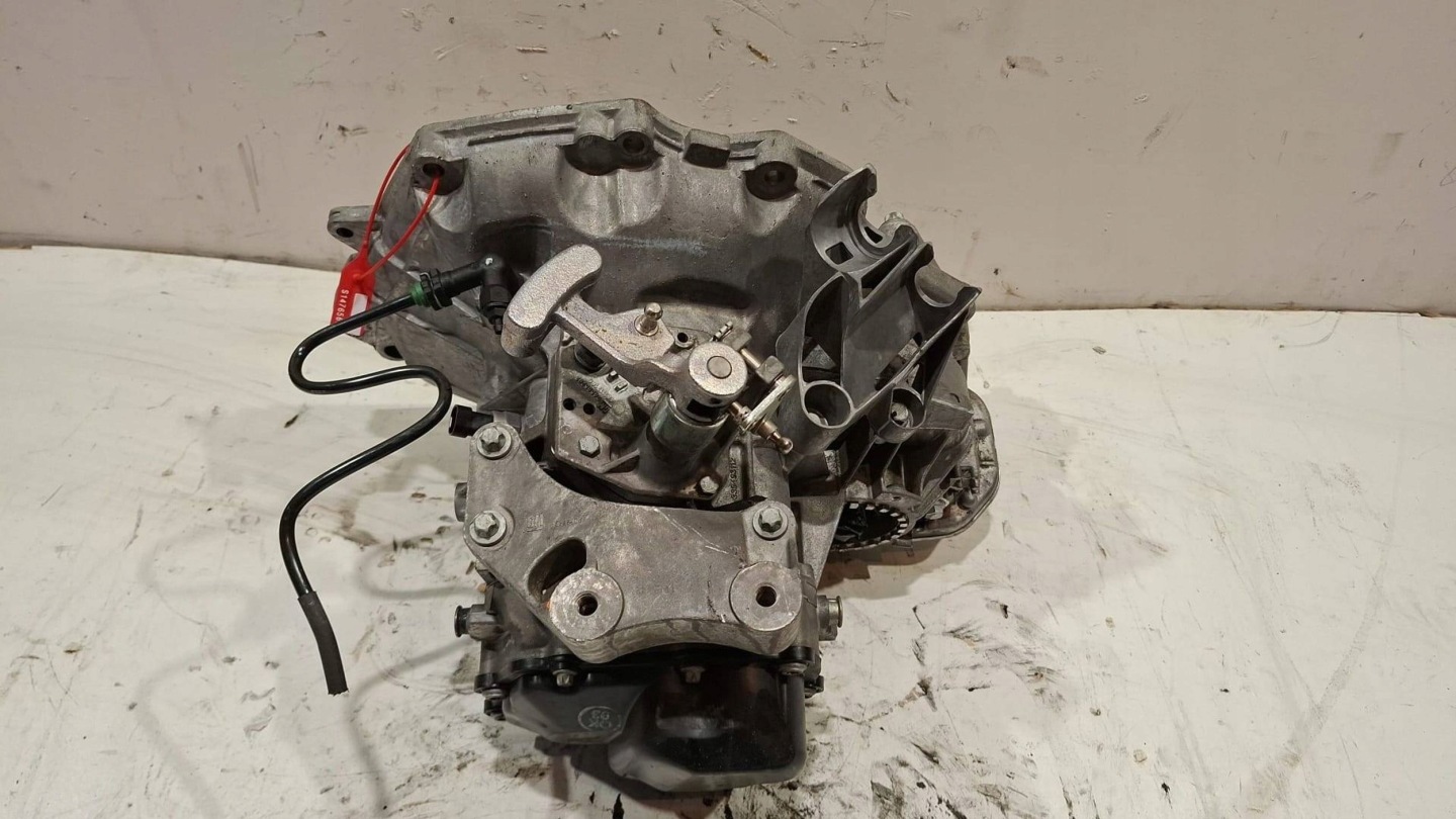 Getriebe B68S394 OPEL CORSA E 1.2 1.4 16V 14