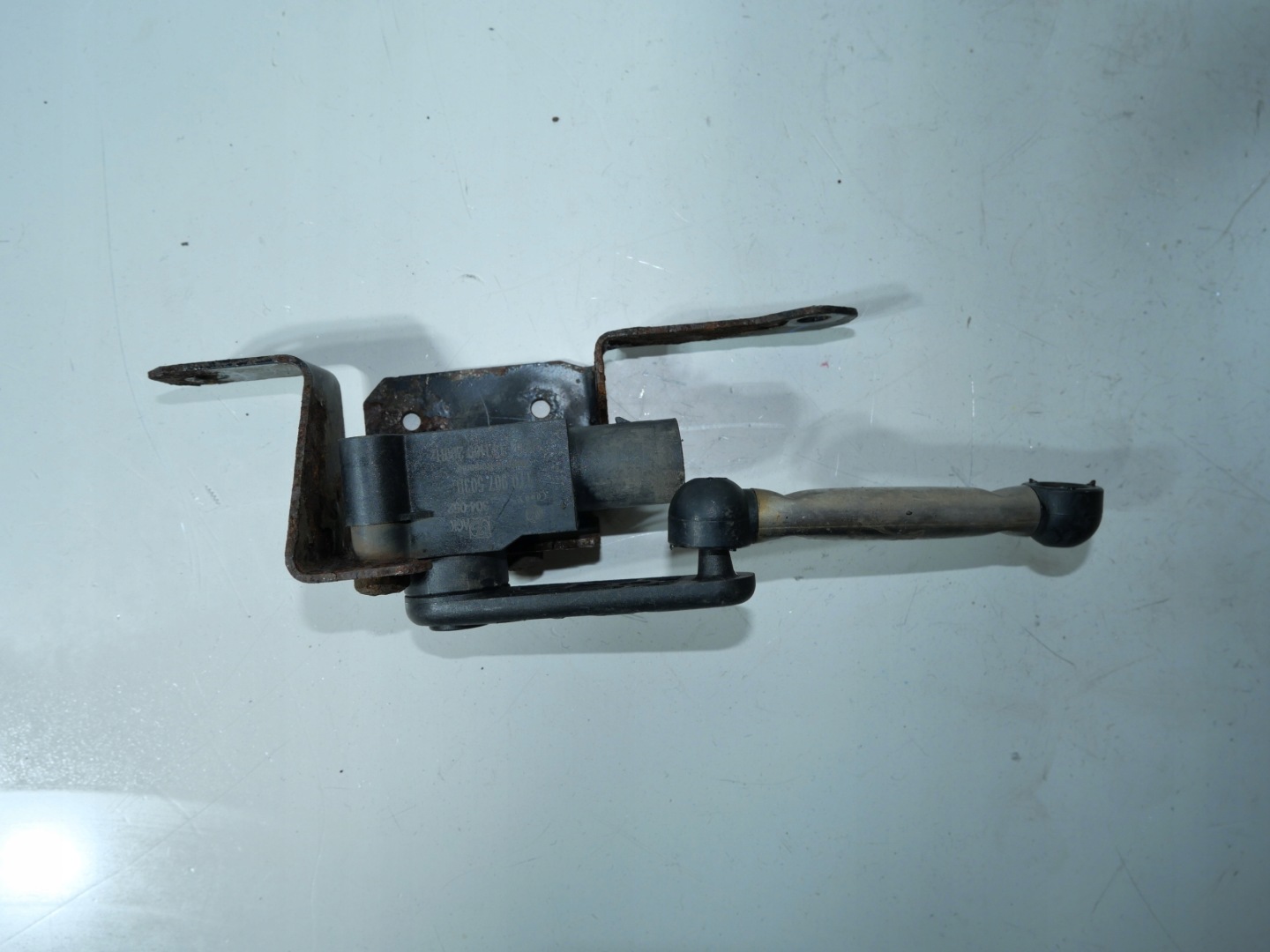 Sensor POZIOMOWANIA XENONOW AUDI VW 1T0907503B