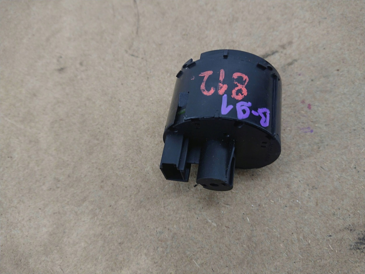Volkswagen Touran and 1 1T0 light switch
