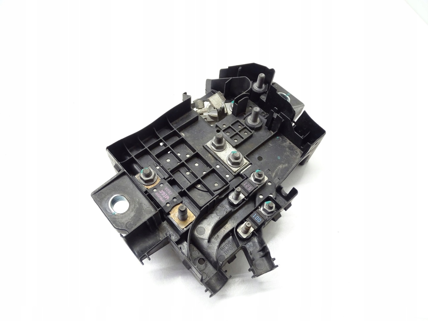 ROZDZIELACZ PRADU VOLVO XC40 32359306