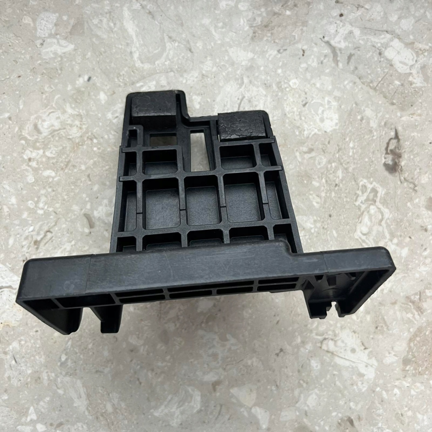 KIA SPORTAGE V 5 21-> bracket holder left 86357-R2000