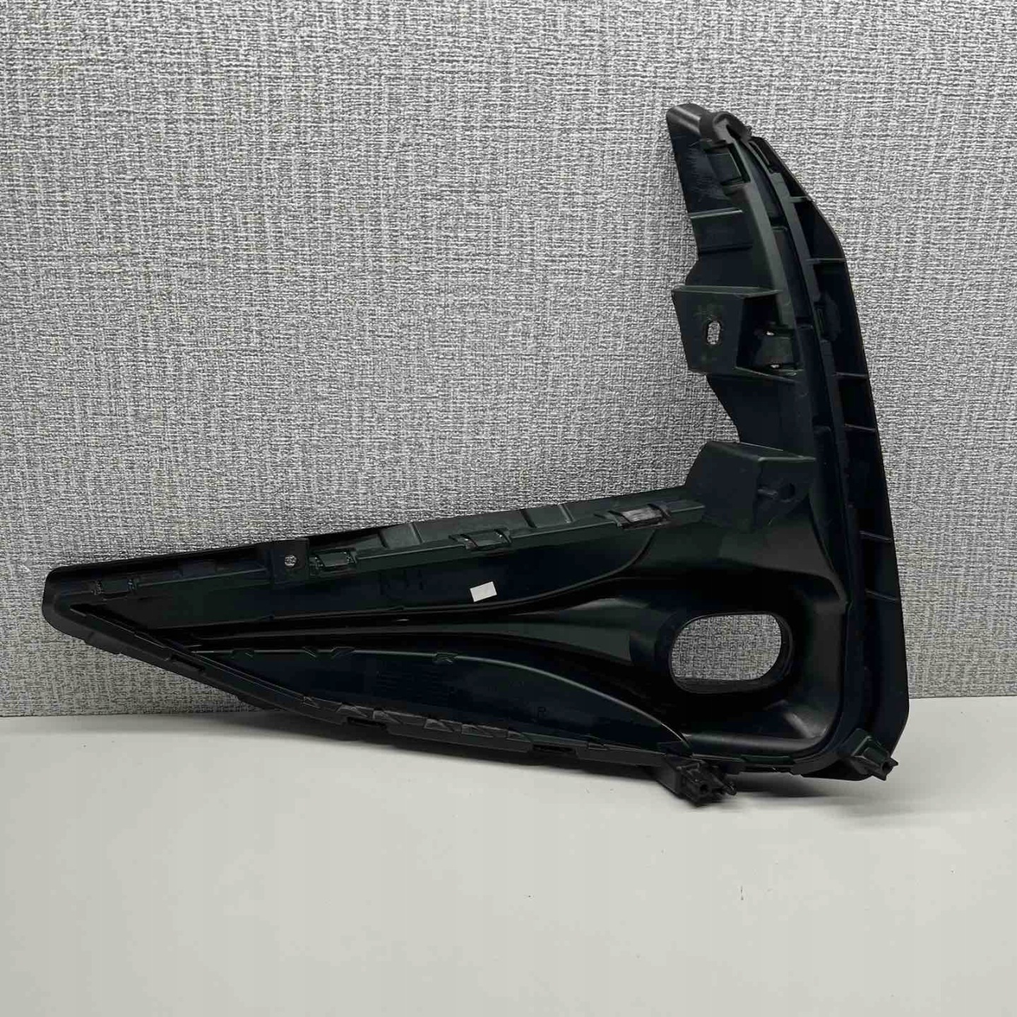 MG HS 24- grid of a bumper front front right 11407745