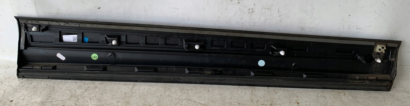 moulding door left front AUDI Q2 S-LINE 81A853959B