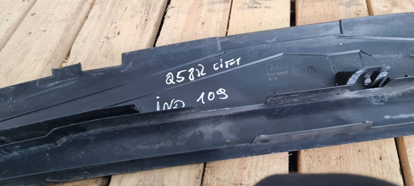 Q5 8R LIFT cover cap supports front 8R0807217B