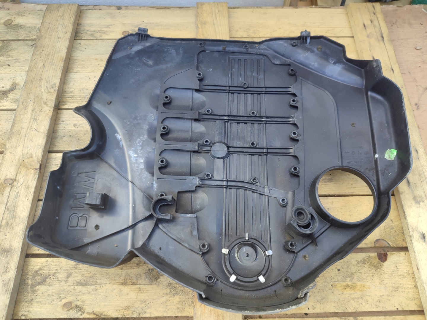 cover engine housing cover BMW E60 E61 E81 E87 E88 E90 E91 2.0D N47 4731149