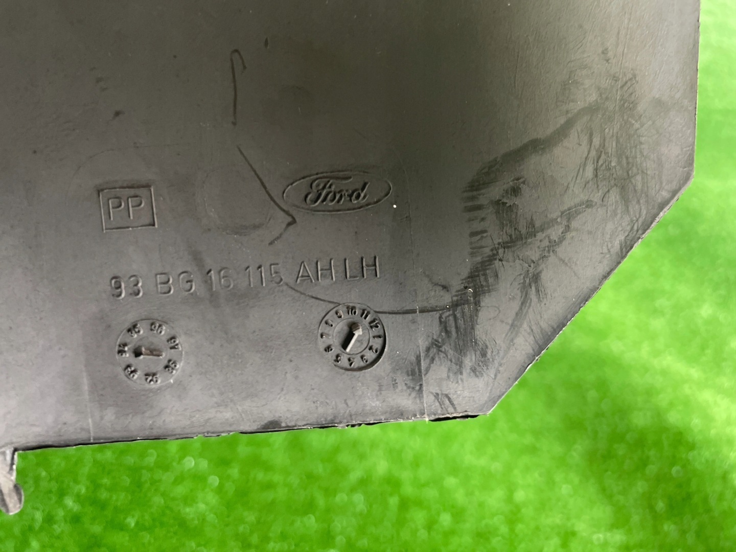 Ford Mondeo mudguard left 93BG16115AH