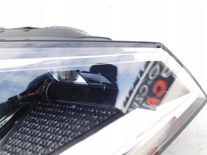 VW GOLF SPORTSVAN FULL LED 17- reflektor right