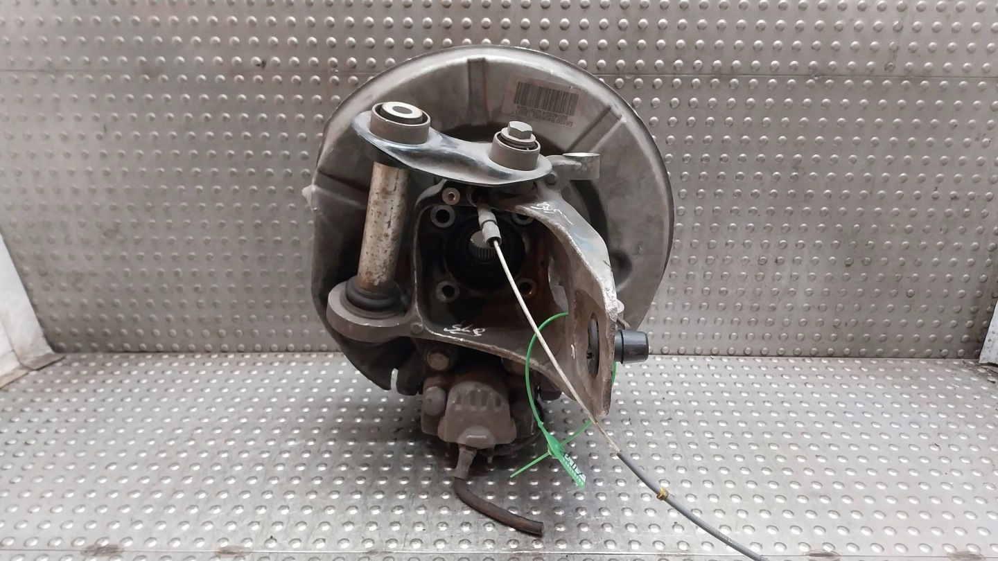 otoč čepu pravý záď 6770924 BMW E61