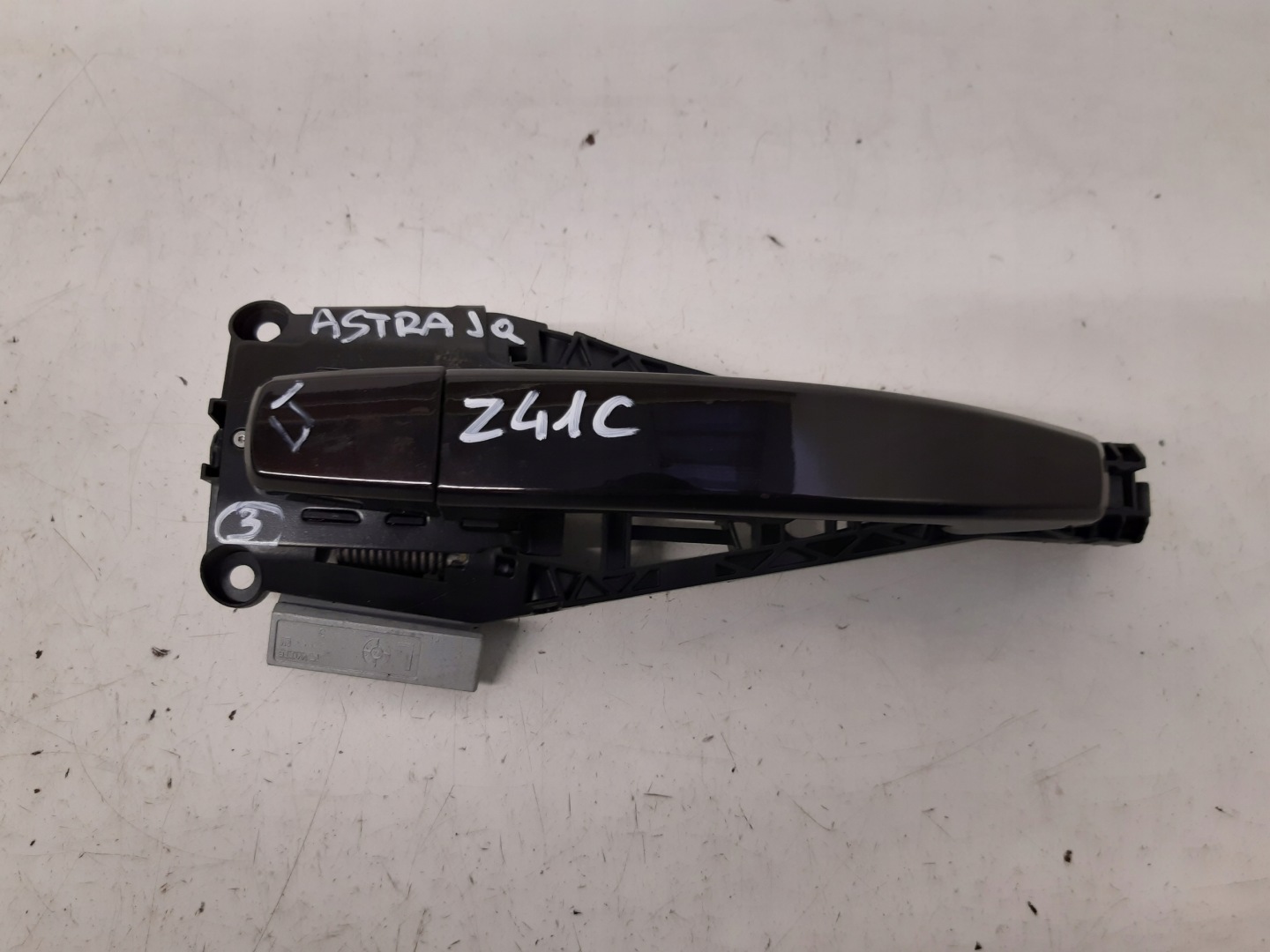 handle left rear part Z41C Opel Astra J
