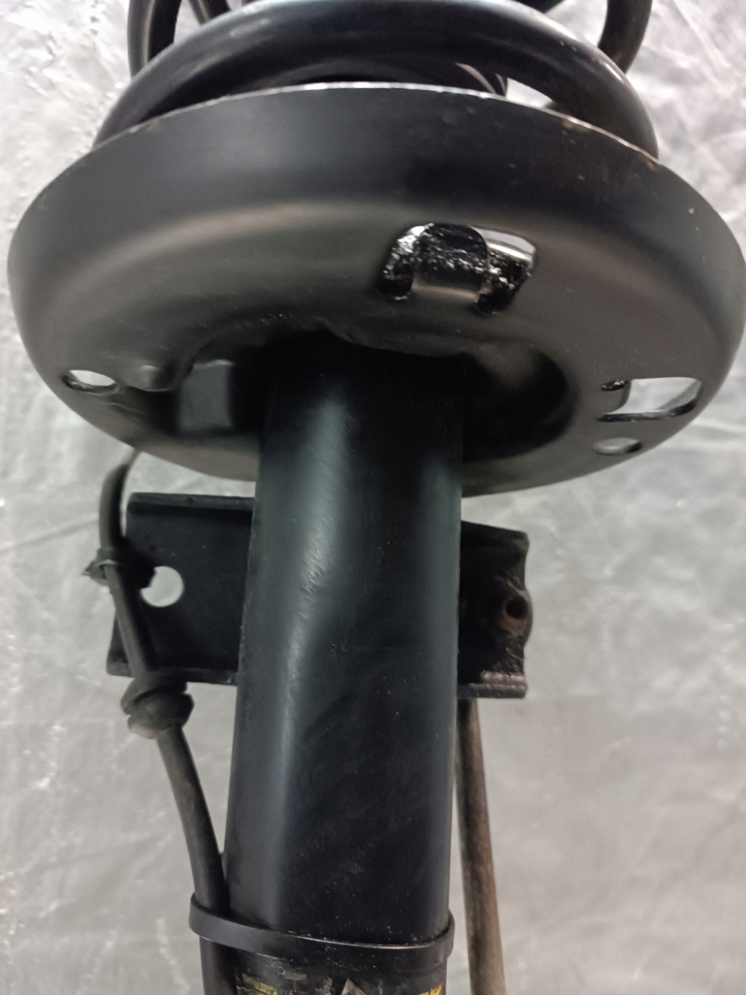 McPherson right front VOLKSWAGEN VW POLO IV 2003r 1.2B
