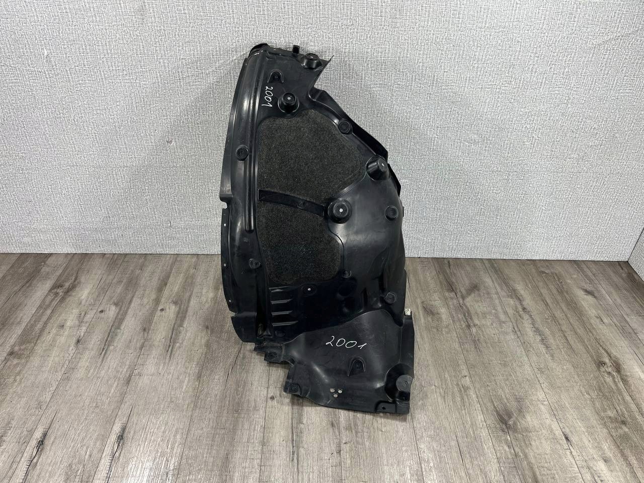 BMW 5 G60 2023-> mudguard left front 9881715