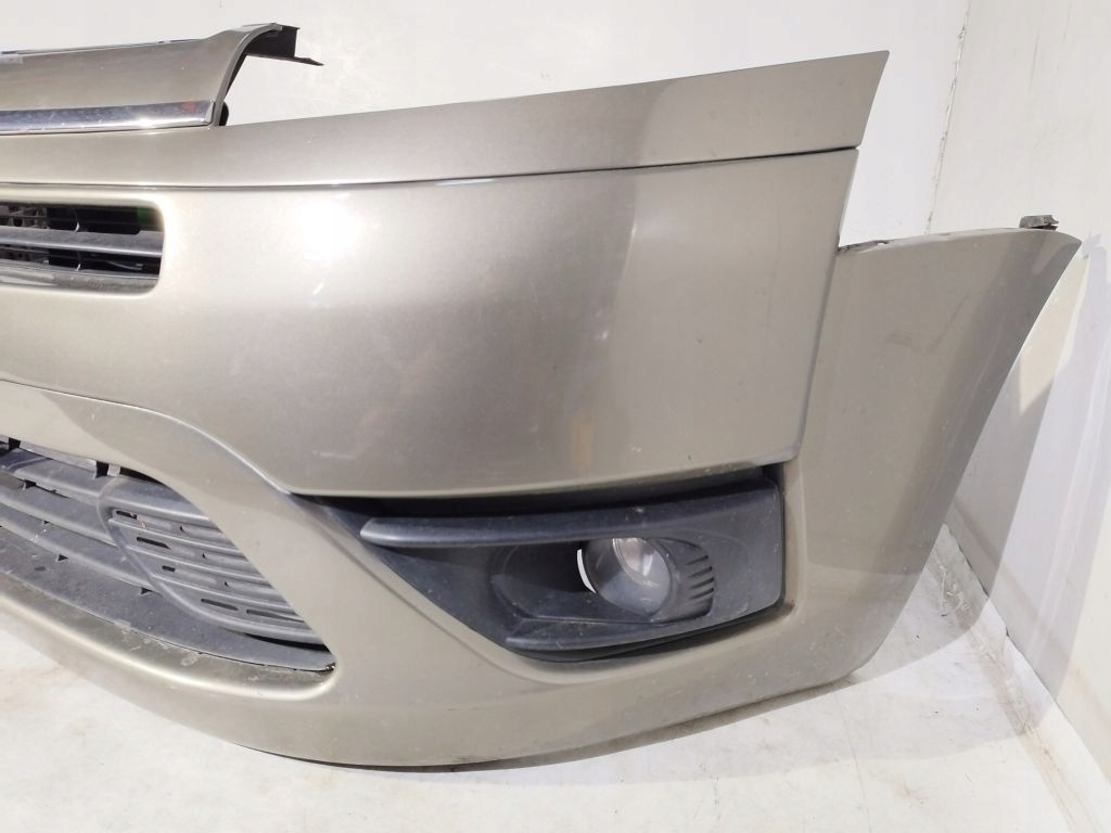 Citroen C4 Picasso and bumper front front KEBC