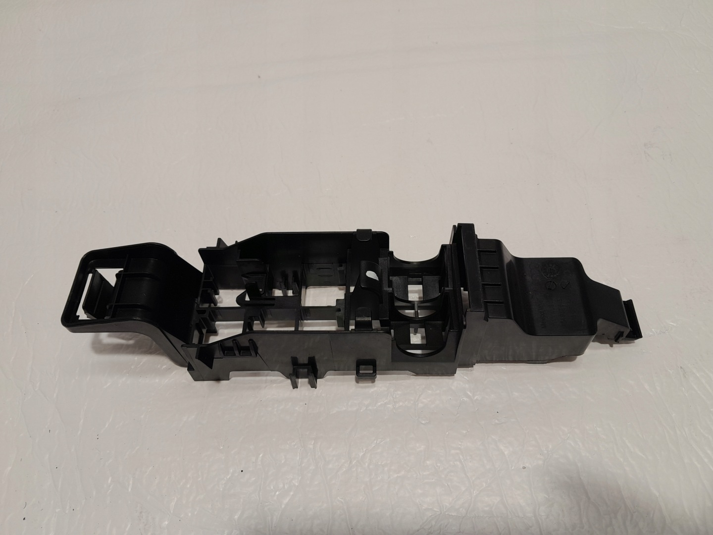 AUDI Q5 80A Halter Grundlage der Sicherungen 80A937545