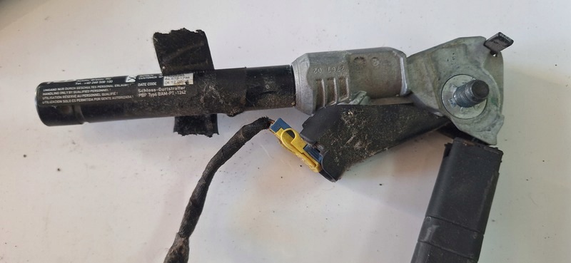 gurtstraffer sicherheits OPEL CORSA D 132225285 rechts vorne