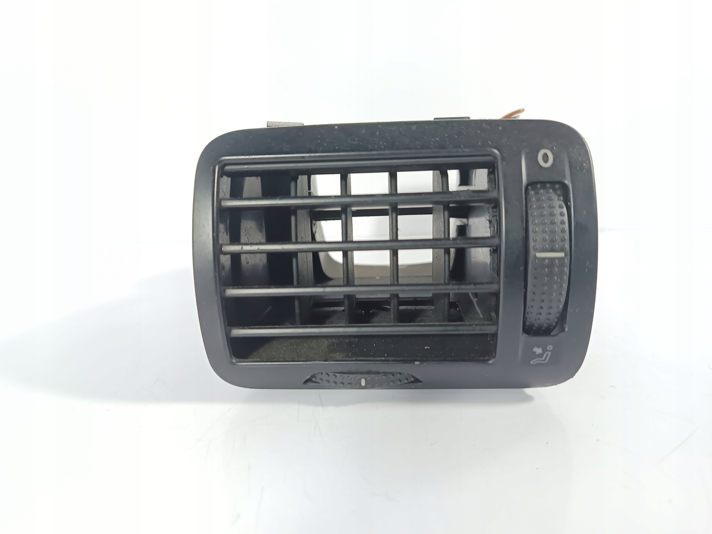 VW PASSAT B5 FL 00-05 grid air conditioning devices air left driver´s OE 3B0819703D