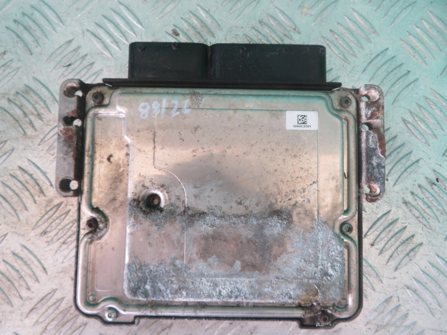 computer control unit of the engine IVECO DAILY 2.3 21R 0281035648