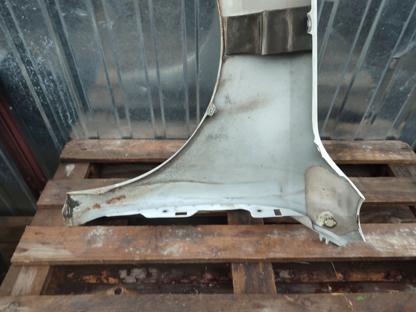 fender right front front Volkswagen Jetta VI LB9A