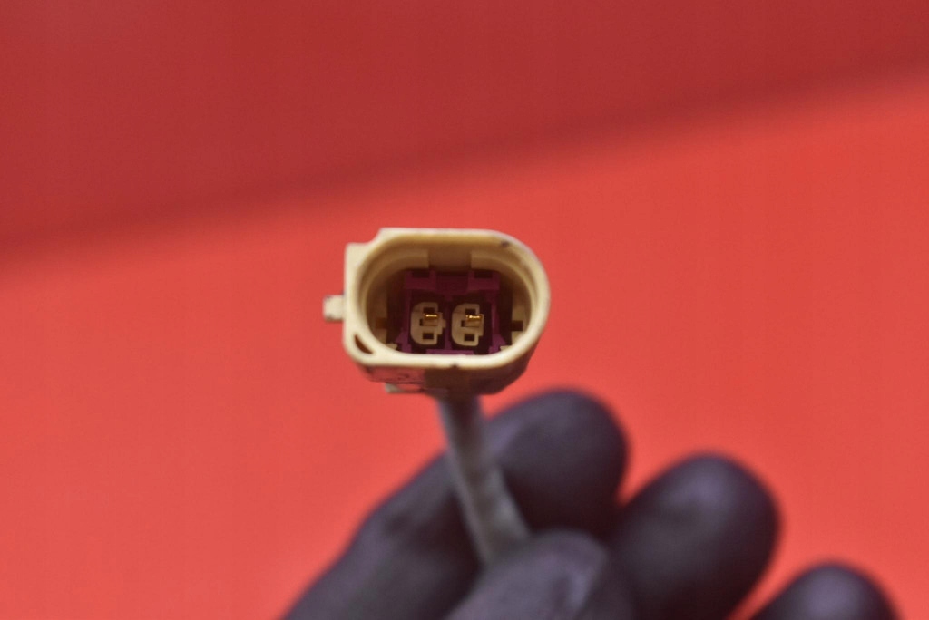 Sensor TEMPERATURY Gase 04L906088JG VW PASSAT B8 2.0 TDI 190 KM 19-21