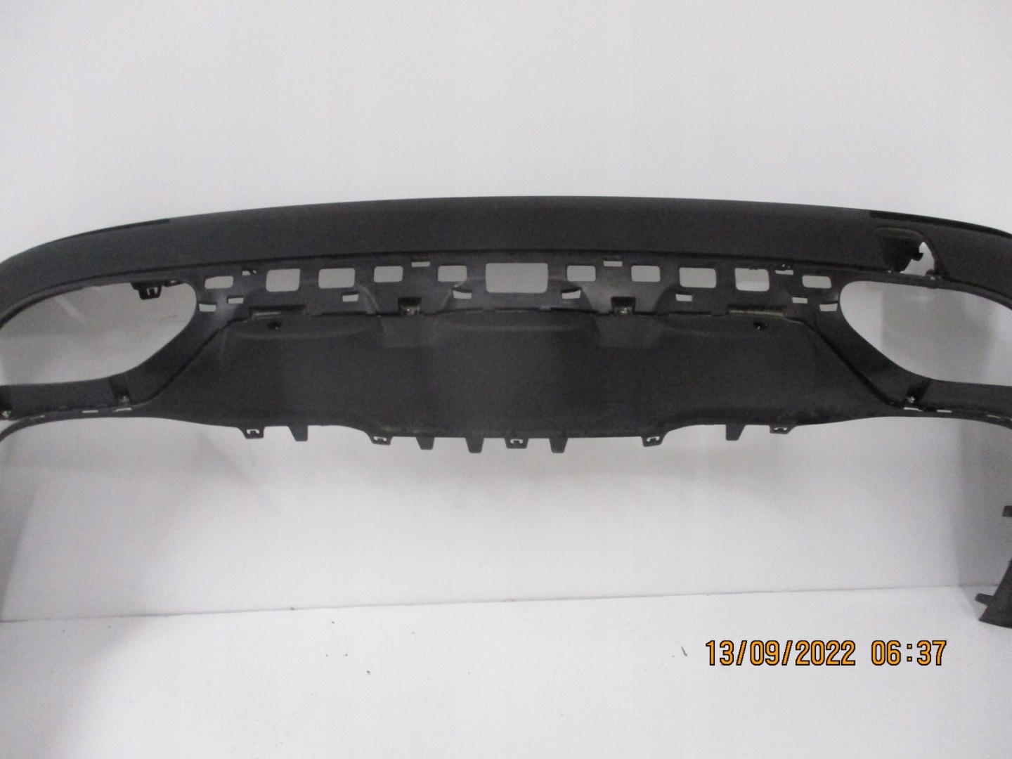 DYFUZOR DER STOSSSTANGE MERCEDES E KLASA A2138852902