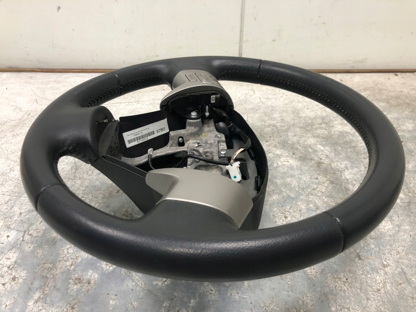 steering wheel, leather MULTIFUNKCJA TOYOTA AURIS and 607095202