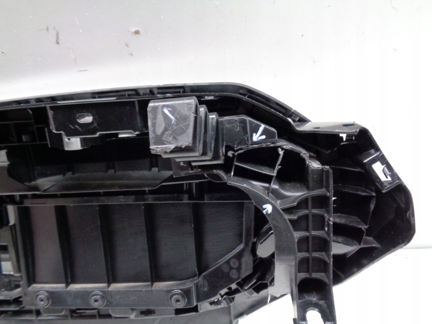 front PREKLADgrill intake air steering wheel, BMW I5 G60