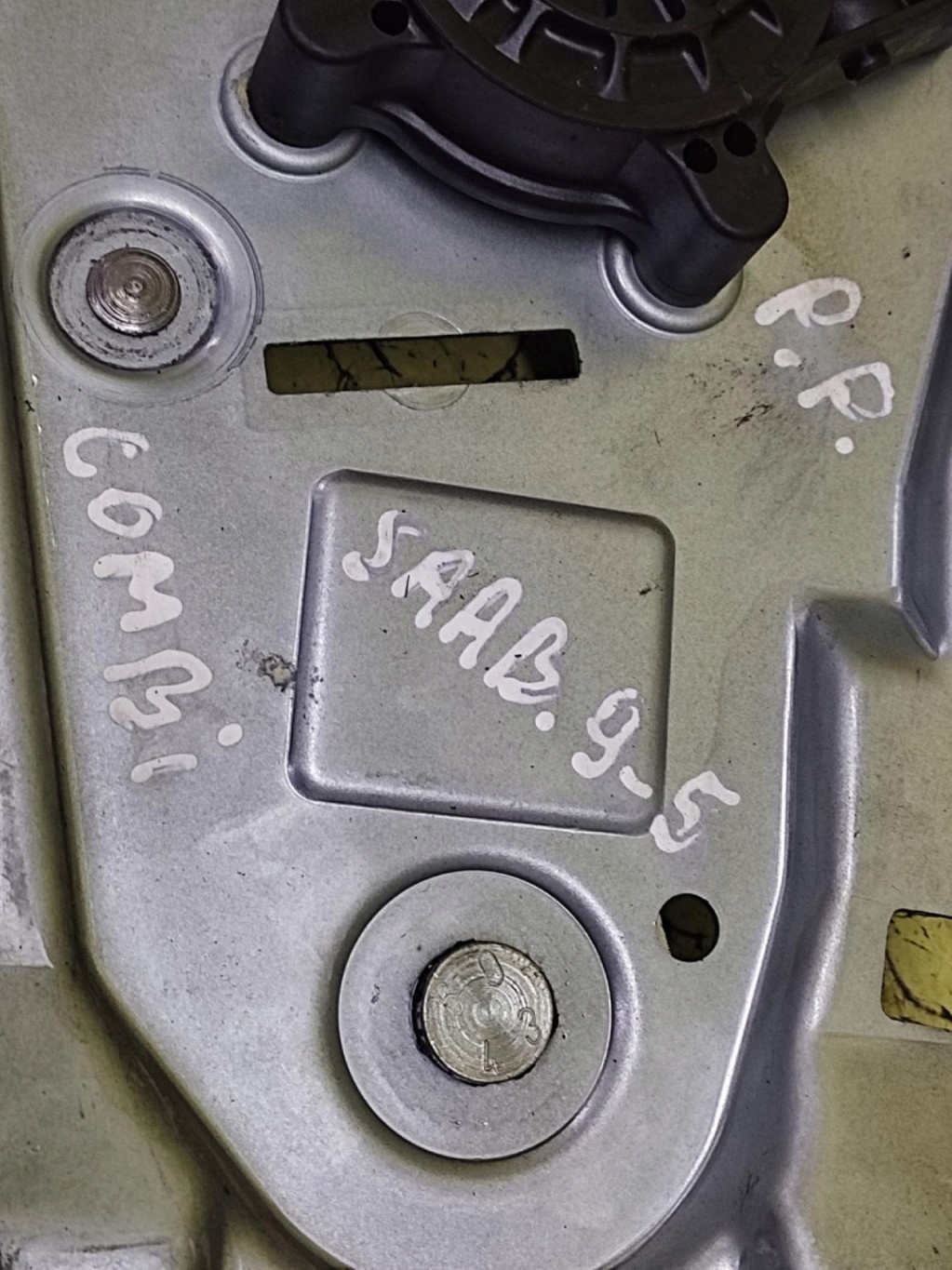 SAAB 9-5 window regulator right front 117997XXX