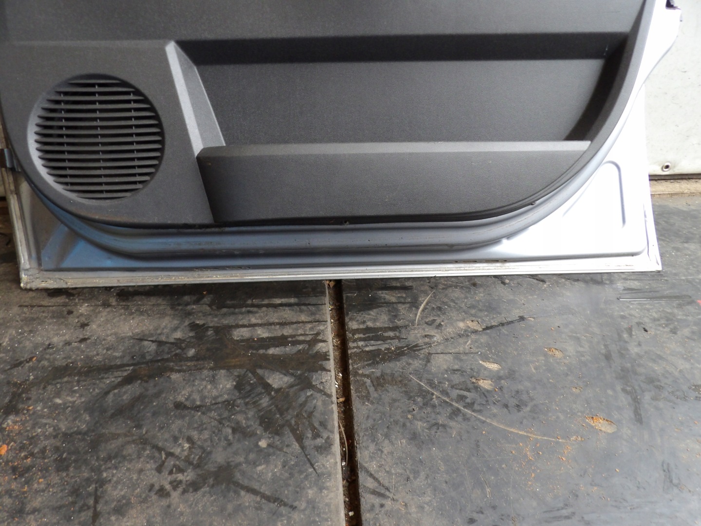 Opel Meriva and door front right HB 5D lak. Z163