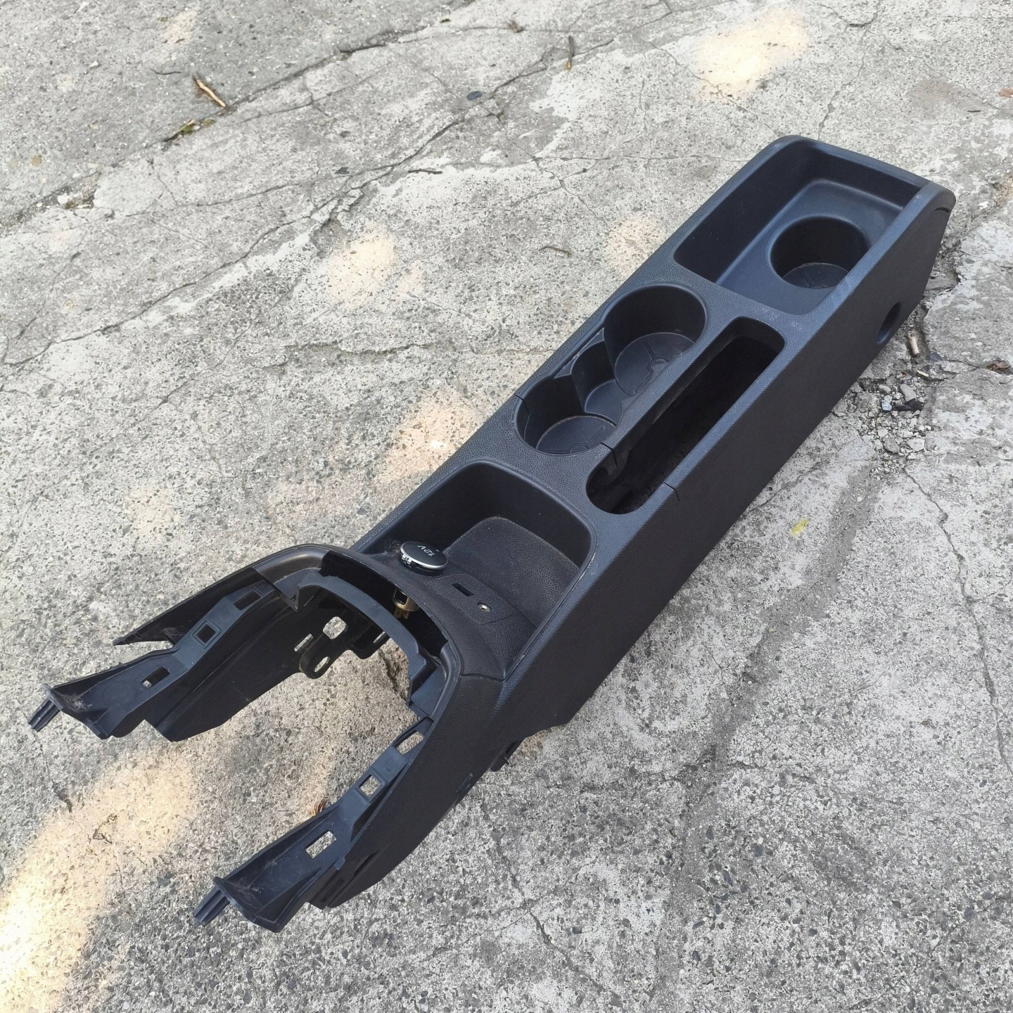 Tunel mitte Ford Fiesta MK7 LIFT 2014