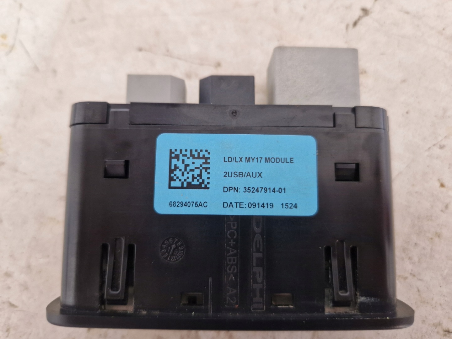 DODGE Charger 2015- Challenger carplay module control unit USB 68294075AC