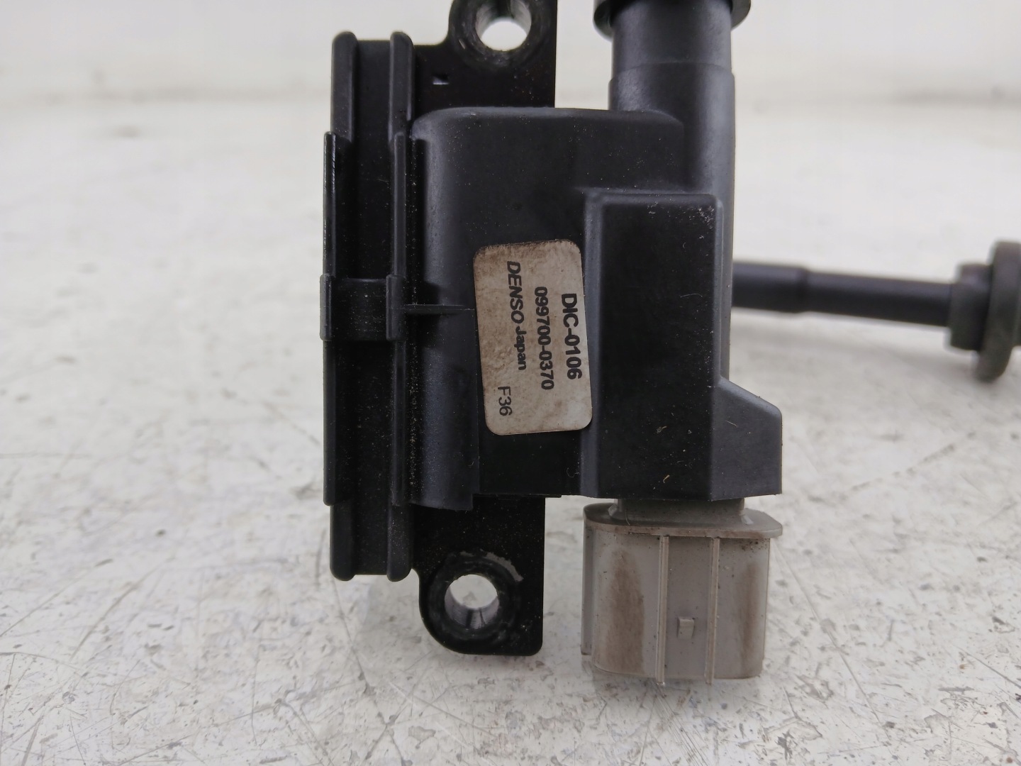 SUZUKI SWIFT III 1.3 coil ignition 099700-0370