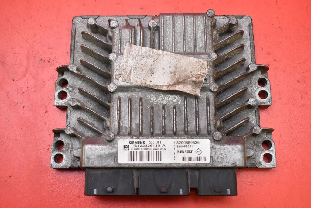 control unit computer of the engine 8200659536 RENAULT MEGANE SCENIC 2 II 1.5 DCI