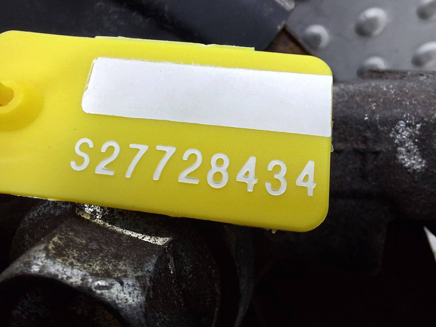 swing left front NISSAN JUKE and F15 10-19