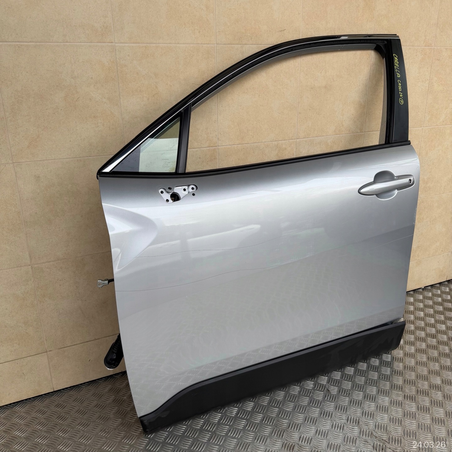 door complete front left TOYOTA COROLLA CROSS 2025 ROK
