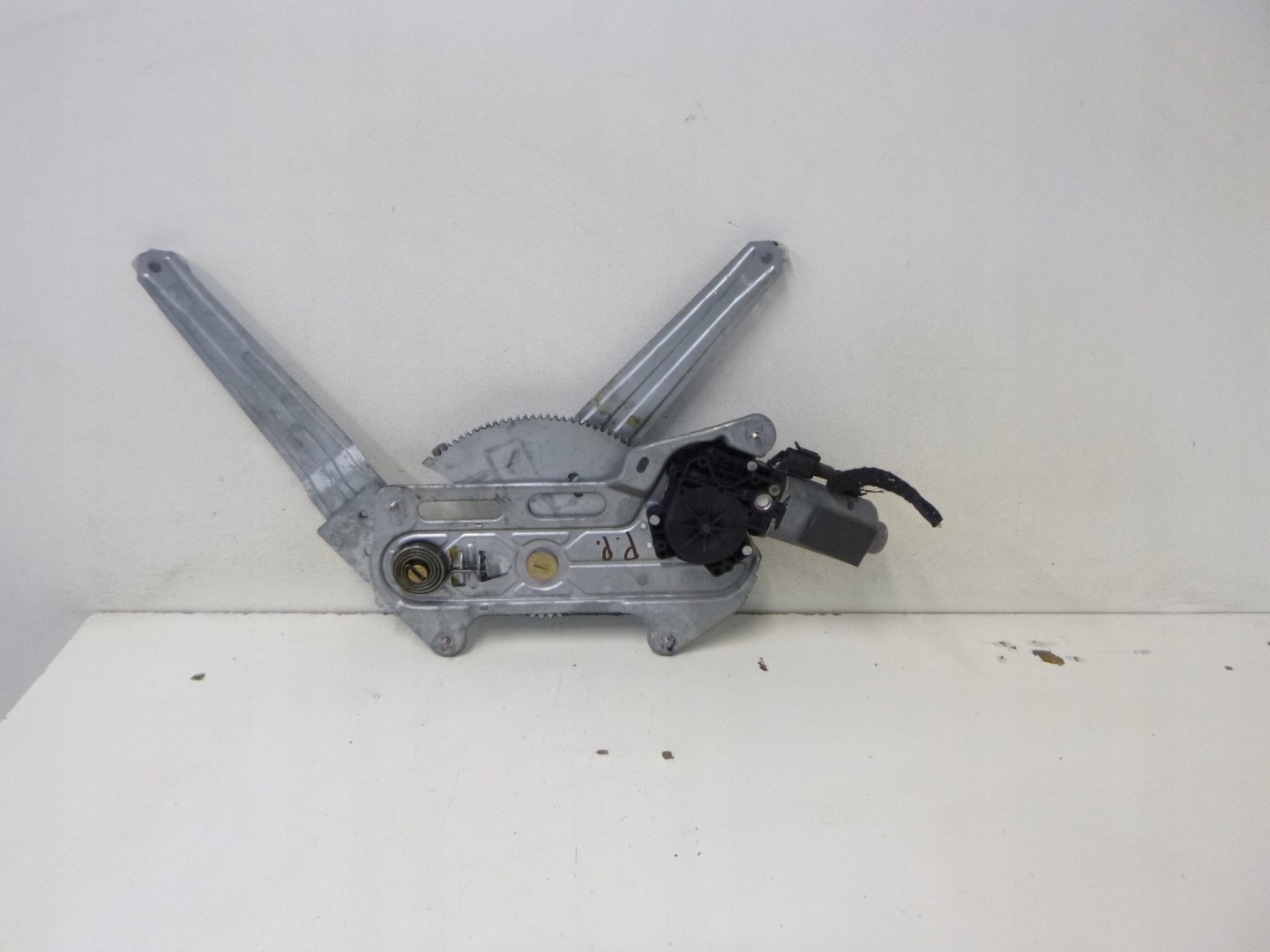 MÉCANISME VITRE AVANT DROITE RENAULT SAFRANE 96R.