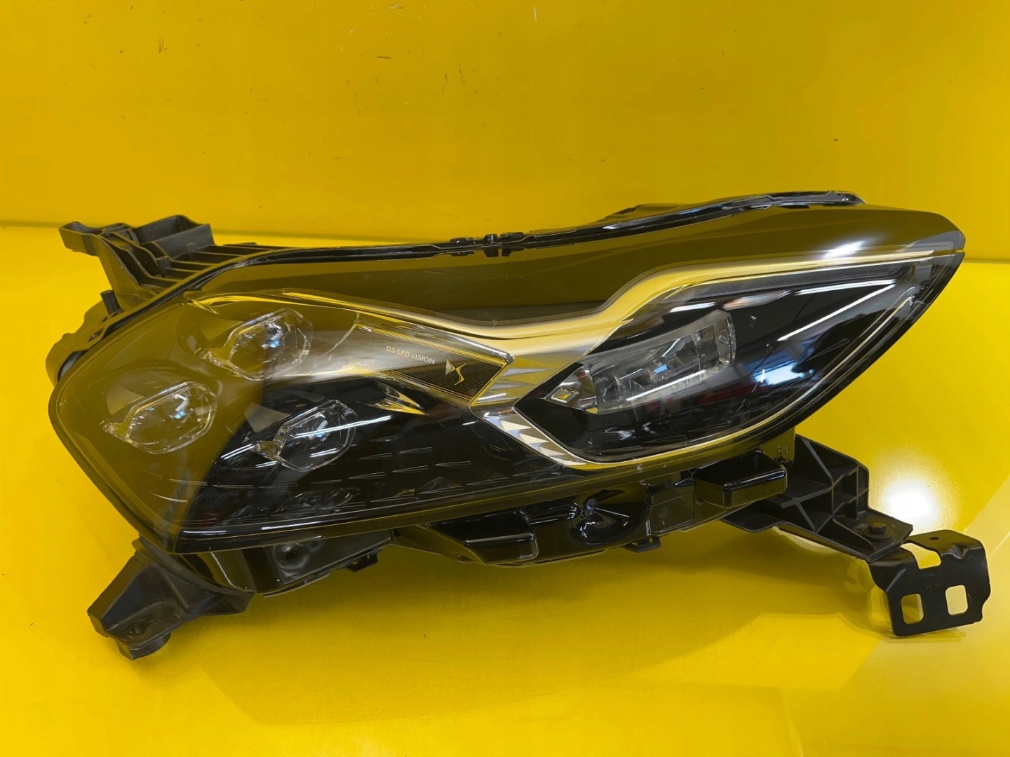 light right front Citroen DS DS3 Crossback Full Led