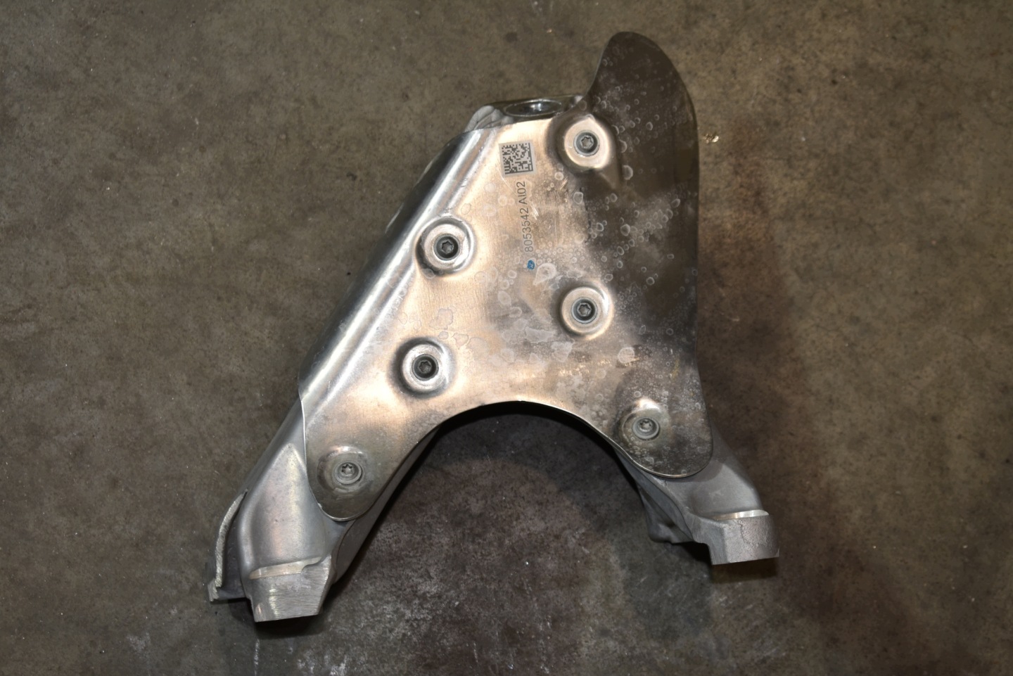 perfect condition holder engine mount BMW G80 G82