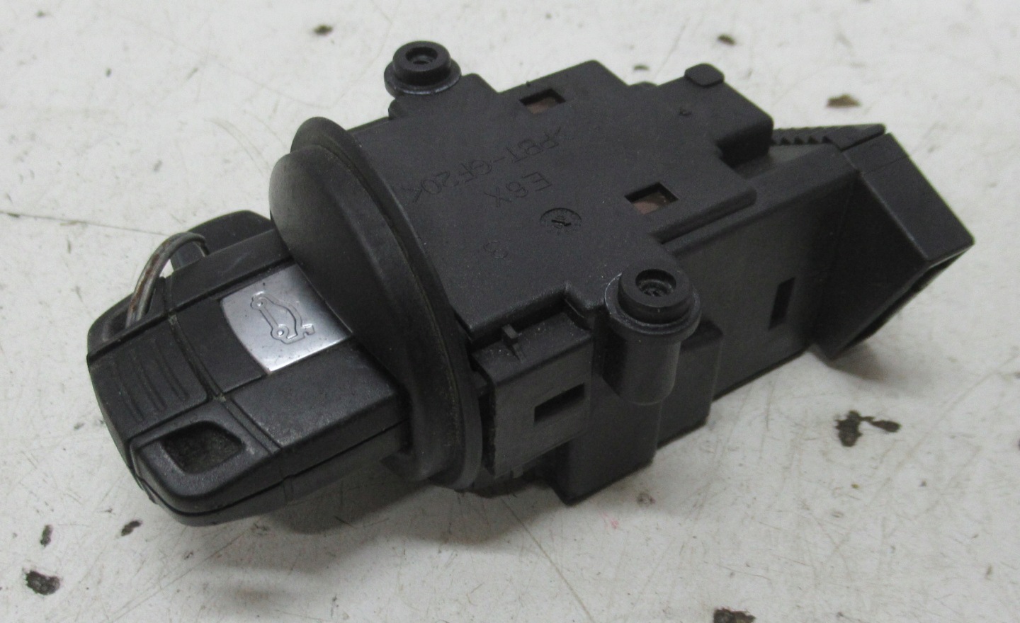 BMW E61 07R ignition key 6954722